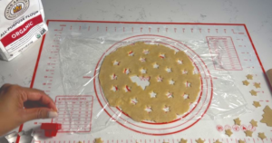 make a cute design on another sheet of puff pastry.