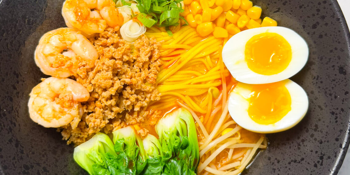 Single Serve Noodle Soup Creamy Chili Chicken & Shrimp Bowl