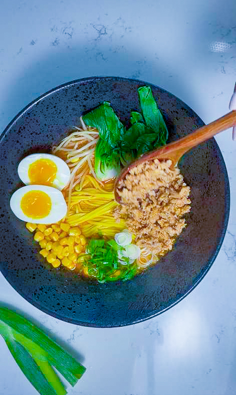 assemble the noodles with all the toppings